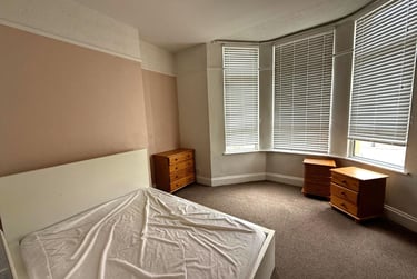 2 bed flat, Beaumont Road, Flat 2, St Judes, Plymouth, PL49BW - Image 5